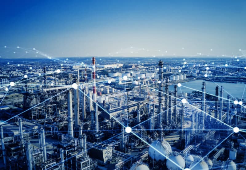 Industriële installatie met digitaal netwerkoverlay